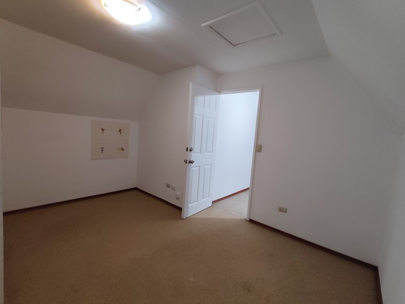 Arriendo Casa Dos Pisos Excelente Sector los Pinos