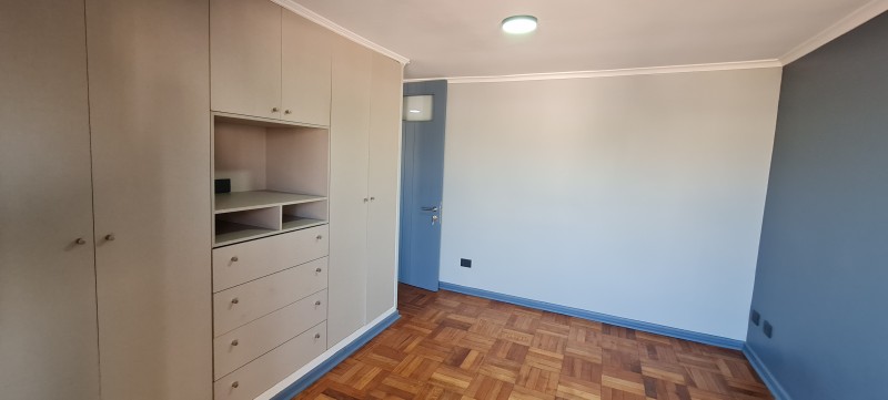 Centrica Propiedad, Dos Pisos, Impecable y Remodelada