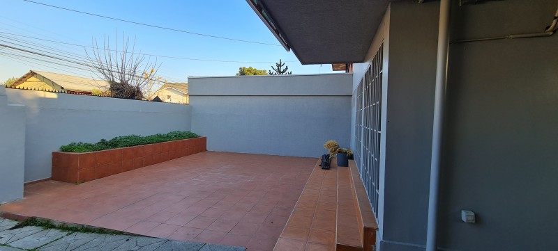 Centrica Propiedad, Dos Pisos, Impecable y Remodelada