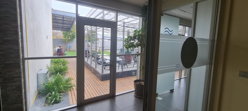 Arriendo Oficina en Prestigioso Hotel Parada en Linares
