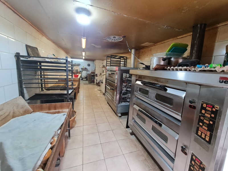 Se Vende Propiedad y Negocio Operando en el Centro de Colbún