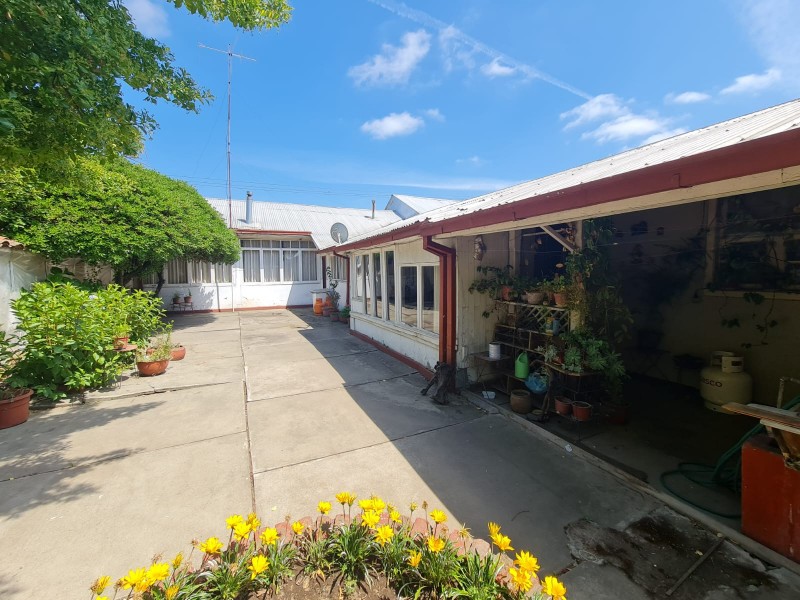 Casa + Amplio Sitio en Calle Lautaro, Zona Céntrica Linares
