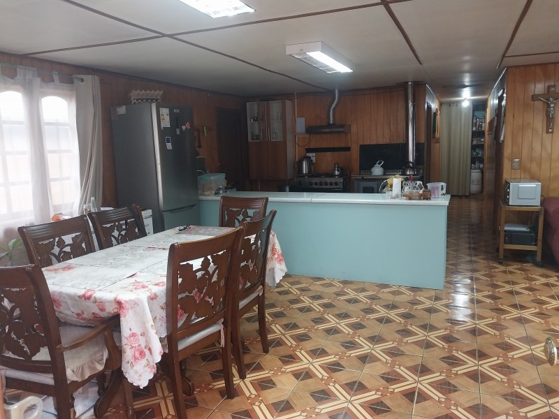 Venta Casa y Dos Departamentos en Villa O'higgins
