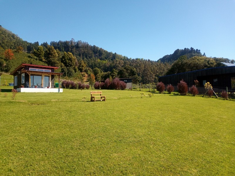 Casa Con Vista Panorámica Al Lago Con 2 Cabañas y Acceso Río