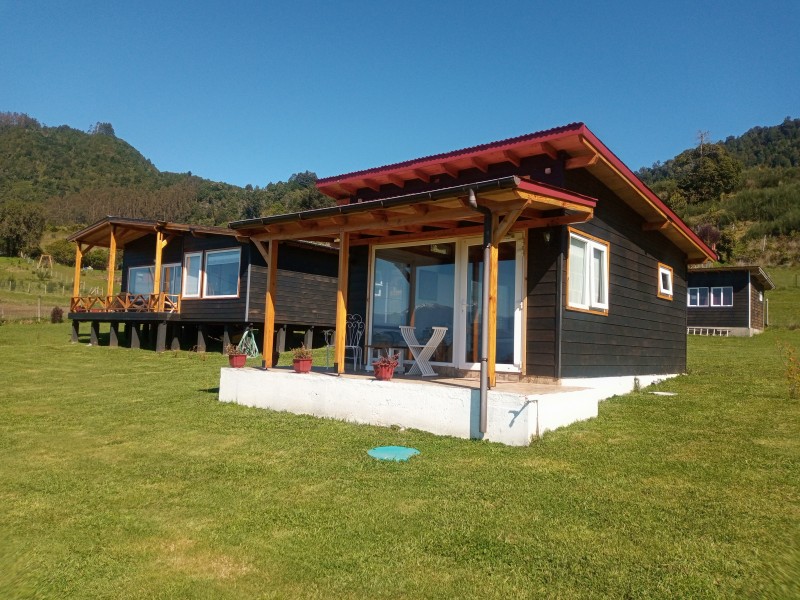 Casa Con Vista Panorámica Al Lago Con 2 Cabañas y Acceso Río