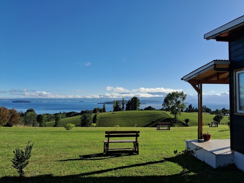 Casa Con Vista Panorámica Al Lago Con 2 Cabañas y Acceso Río