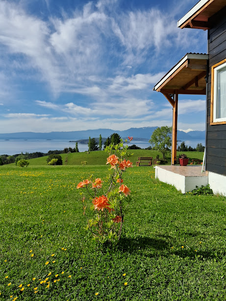 Casa Con Vista Panorámica Al Lago Con 2 Cabañas y Acceso Río