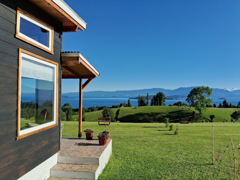 Casa Con Vista Panorámica Al Lago Con 2 Cabañas y Acceso Río