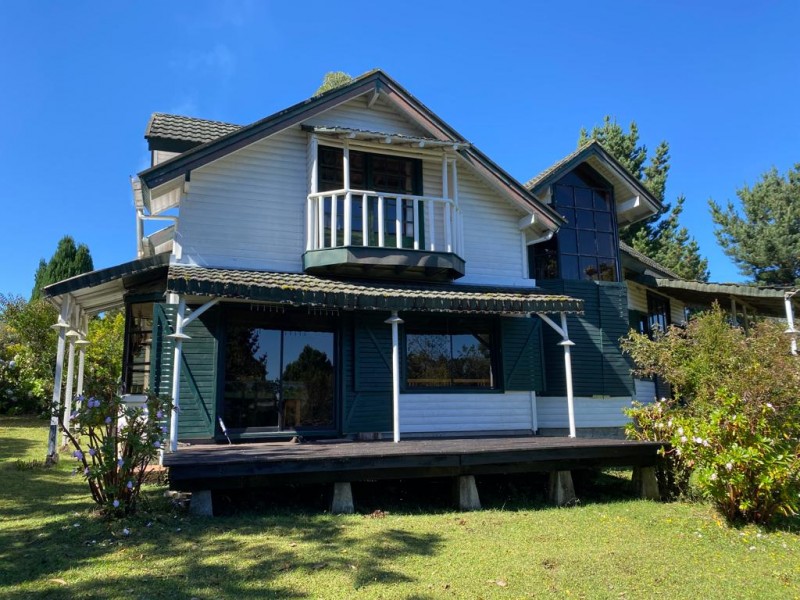 Se Vende Bella Casa Con Acceso A Playa de Mar Sector Caicaen