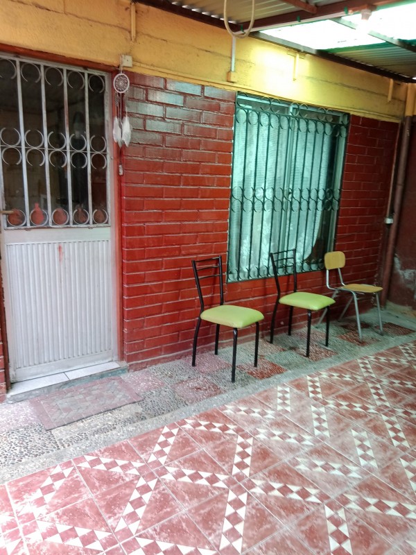 Se Vende Casa en San Ramón – Pasaje Yungay 1744