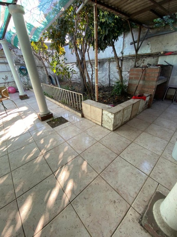 Casa Con 4 Dormitorios un Baño, Living Comedor, Patio Traser