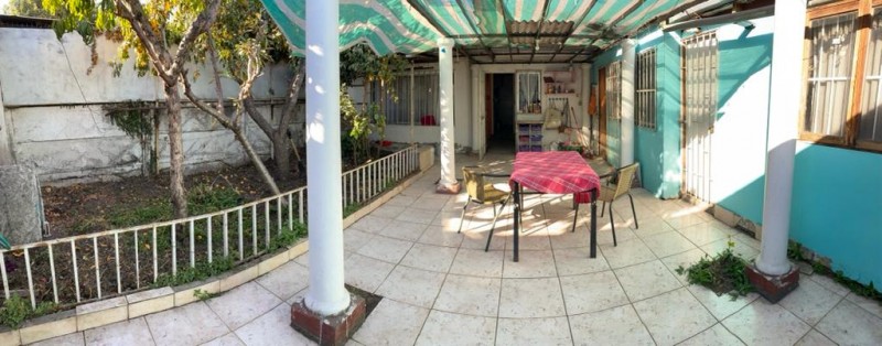 Casa Con 4 Dormitorios un Baño, Living Comedor, Patio Traser