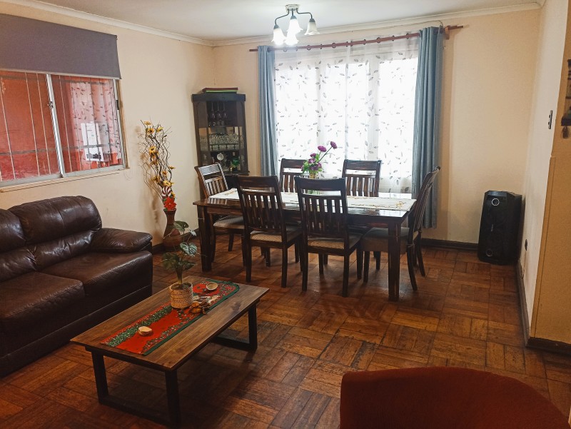 Excelente Ubicación Casa Con Posibilidad de Local Comercial