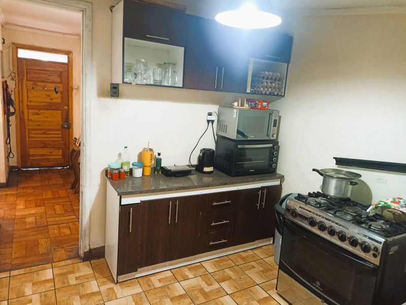 Excelente Ubicación Casa Con Posibilidad de Local Comercial