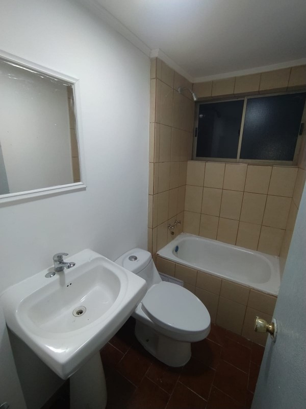 Casa Recién Remodelada, Aislada, Excelente Barrio