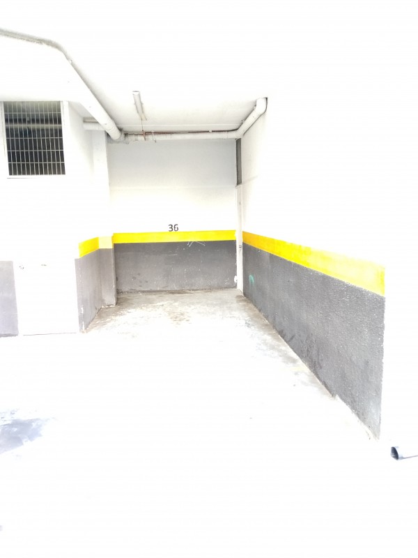 Estacionamiento en Primer Piso Cubierto en Av Independencia.