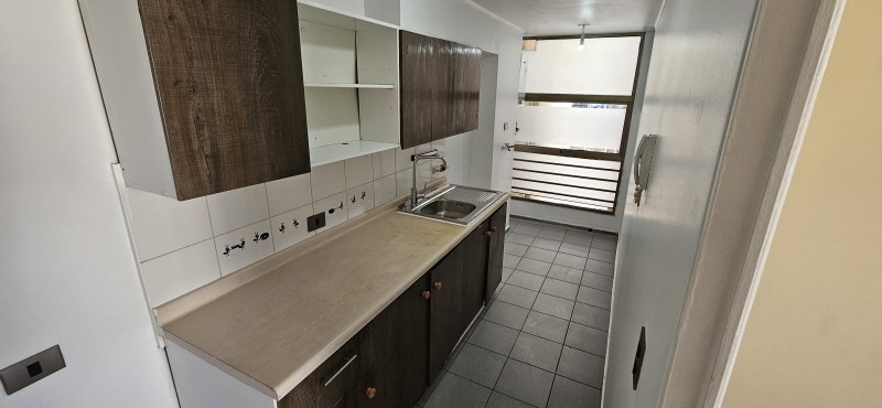 Depto 3D/2B Remodelado Con Vista Al Cerro, Metro Hospitales