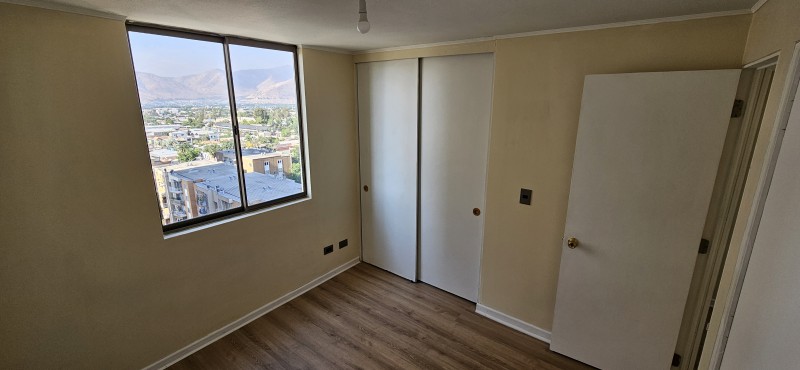 Depto 3D/2B Remodelado Con Vista Al Cerro, Metro Hospitales