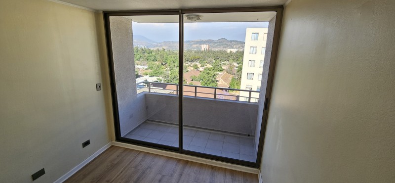 Depto 3D/2B Remodelado Con Vista Al Cerro, Metro Hospitales