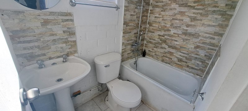 2 Habitaciones 1 Baño Casa