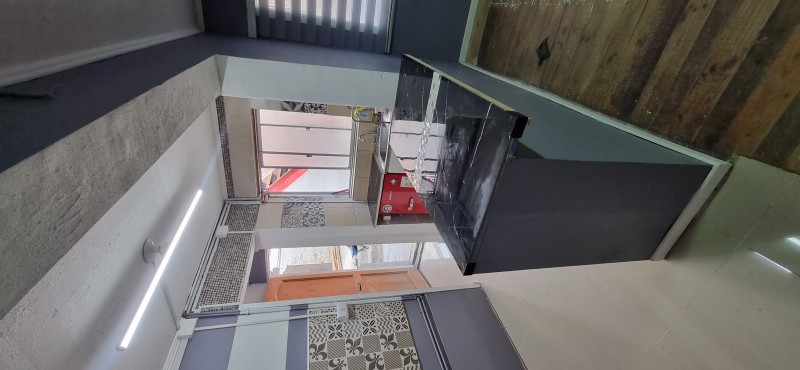 Inversión Inmobiliaria: 1 Casa + Loft + 5 Habit. Privadas