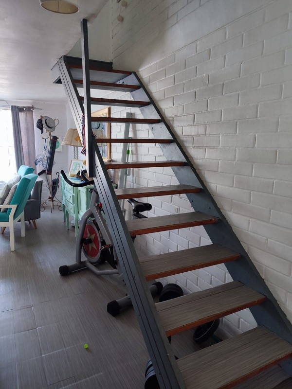 Se Vende Acogedora Casa Esquina