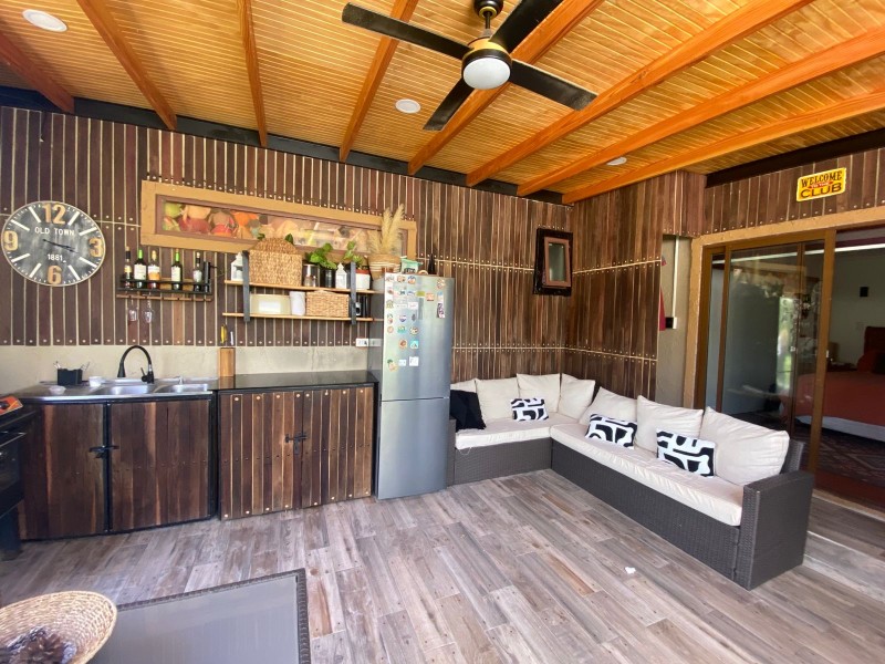 Hermosa Casa Con Amplio Sitio Rodeado de Área Verde