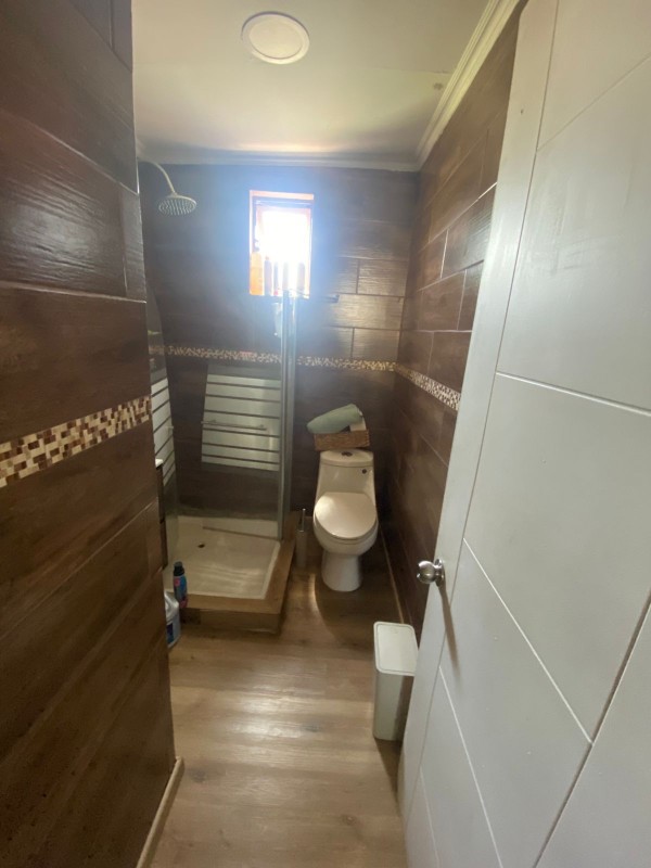 Hermosa Casa Con Amplio Sitio Rodeado de Área Verde