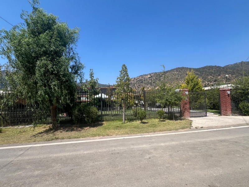 Hermosa Casa Con Amplio Sitio Rodeado de Área Verde