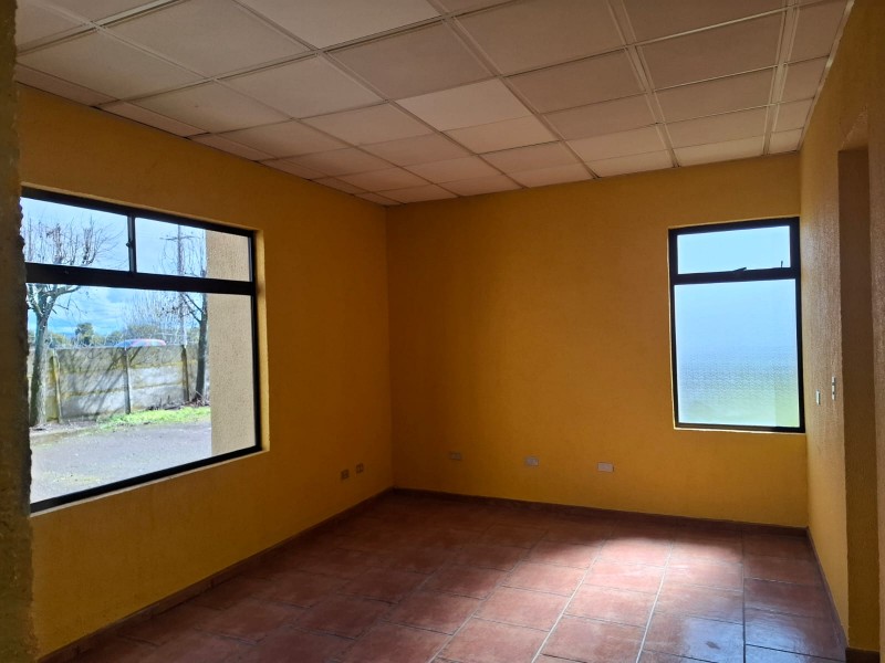 Propiedad Con Oficinas de 100 M2 y Bodega de 306 M2.