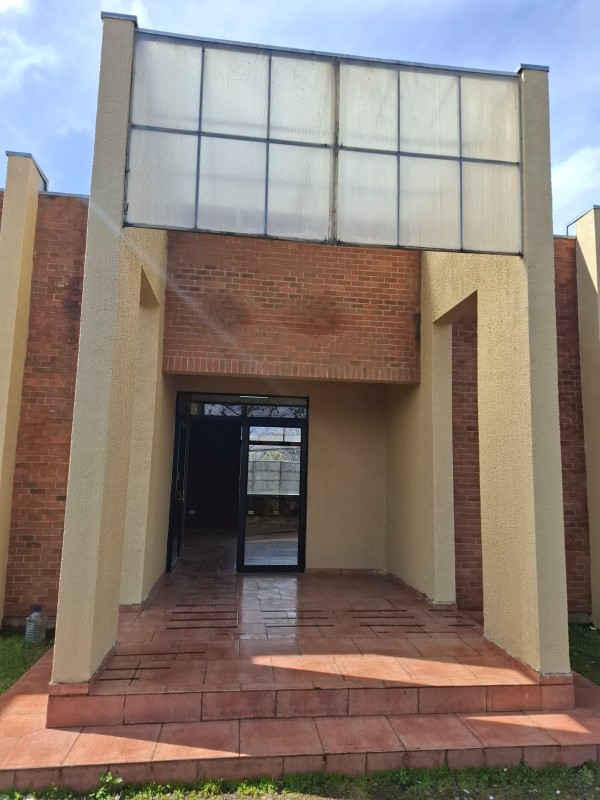 Propiedad Con Oficinas de 100 M2 y Bodega de 306 M2.