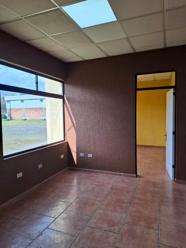 Propiedad Con Oficinas de 100 M2 y Bodega de 306 M2.