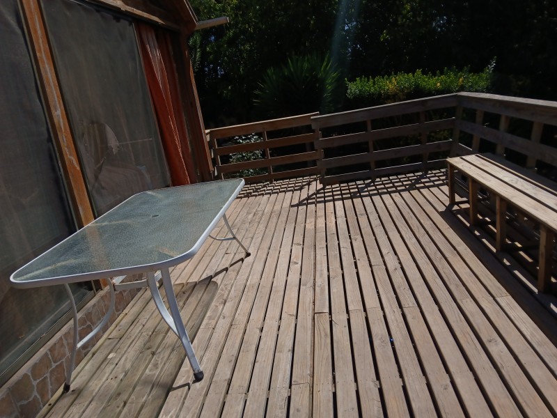 Gran Cabaña Con Piscina, Terraza y Muchos Árboles y Pájaros