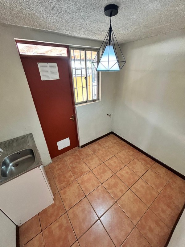 Se Arrienda Casa en Sector Residencial Maria del Valle