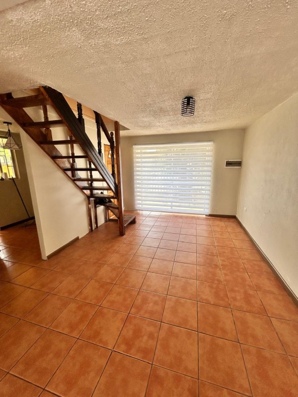 Se Arrienda Casa en Sector Residencial Maria del Valle