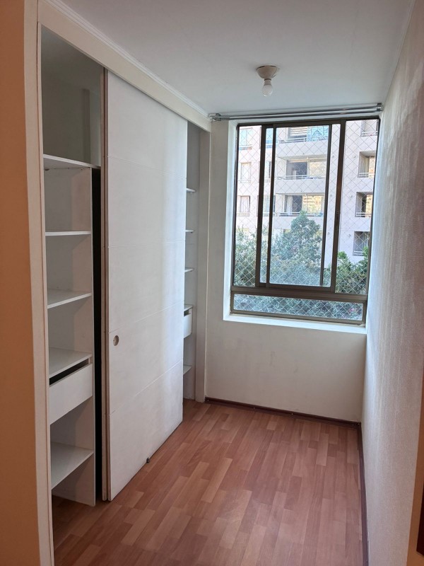 Arriendo Departamento Con Bodega. Metro Vicente Valdes