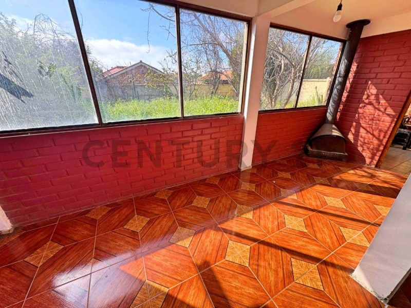 Amplia Propiedad Con Potencial Comercial - Vende Dueño