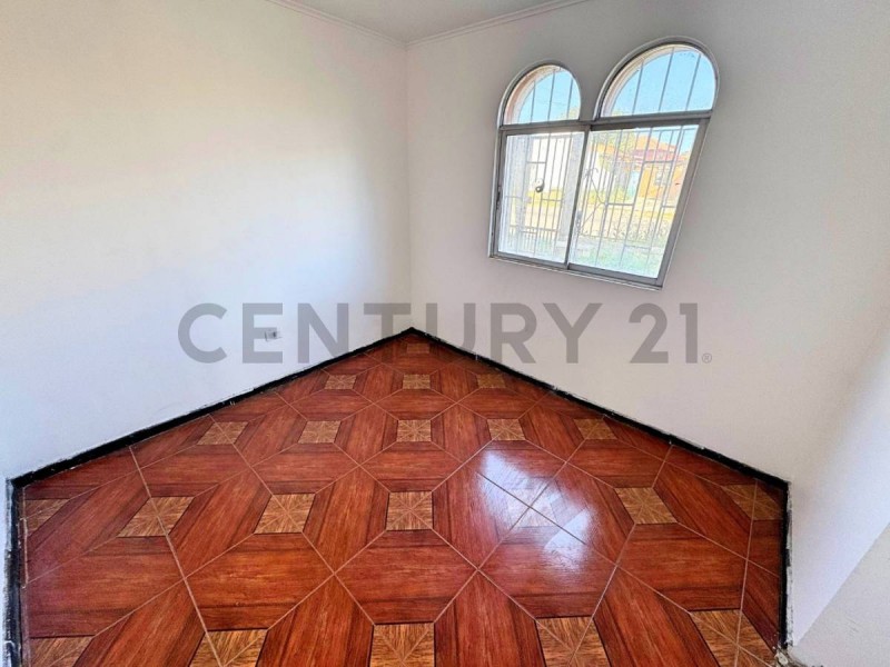 Amplia Propiedad Con Potencial Comercial - Vende Dueño