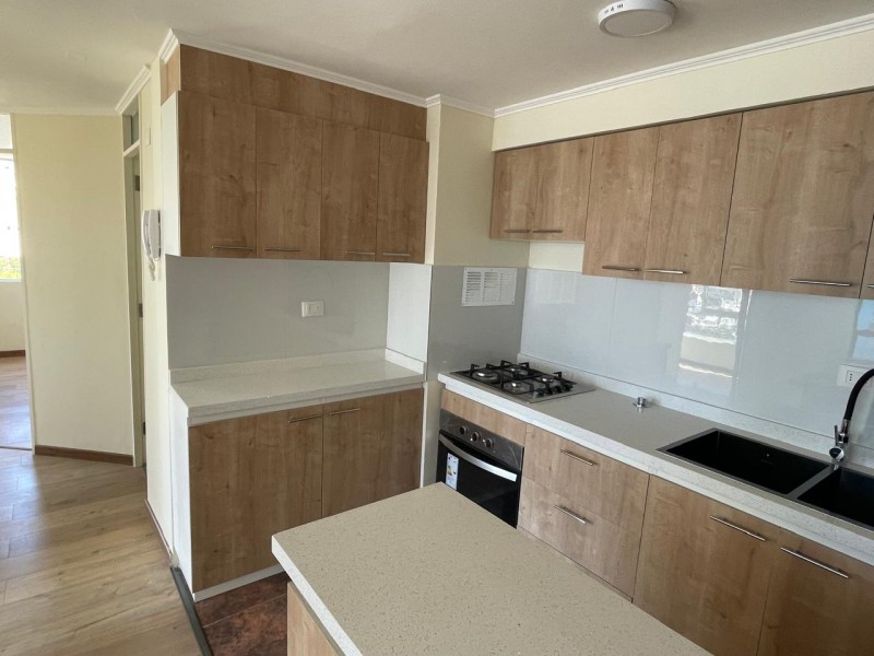 Vendo Departamento, Excelente Ubicación, Av. Iquique N° 3757