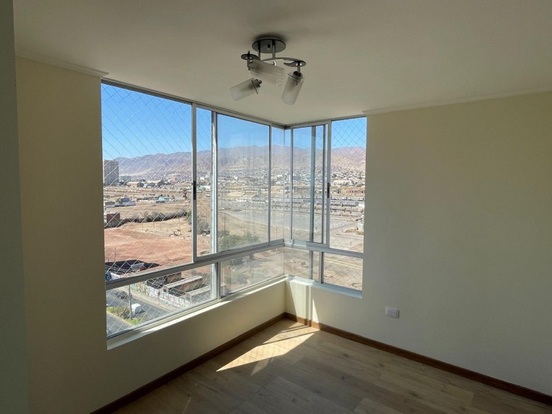 Vendo Departamento, Excelente Ubicación, Av. Iquique N° 3757