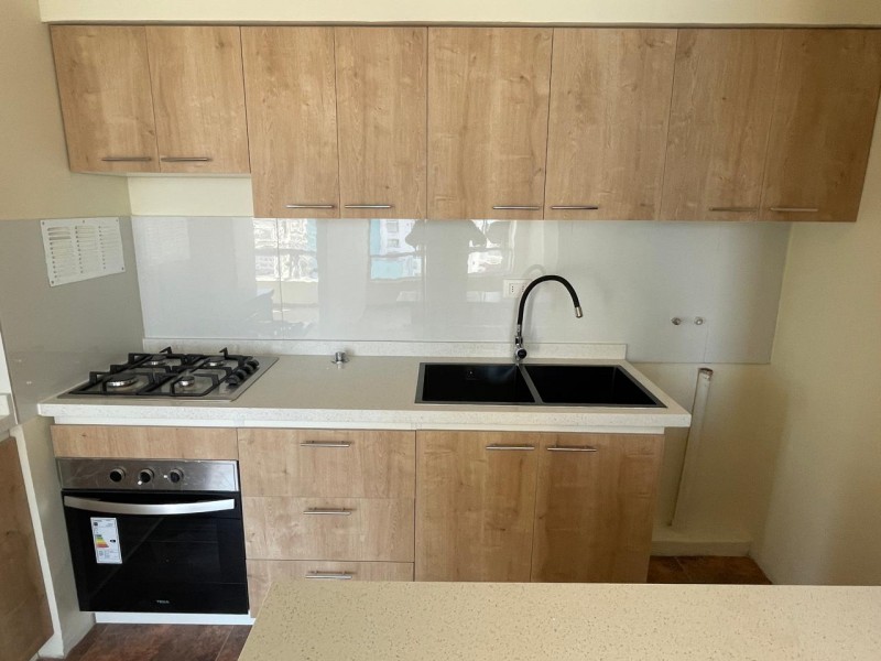 Vendo Departamento, Excelente Ubicación, Av. Iquique N° 3757