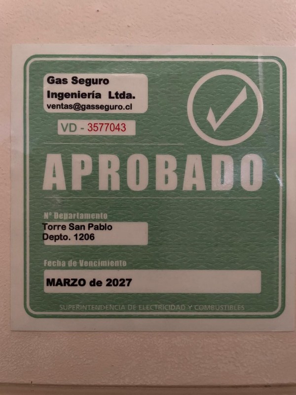 Vendo Departamento, Excelente Ubicación, Av. Iquique N° 3757
