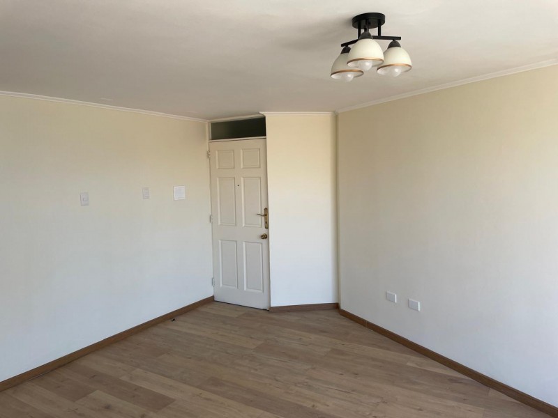 Vendo Departamento, Excelente Ubicación, Av. Iquique N° 3757