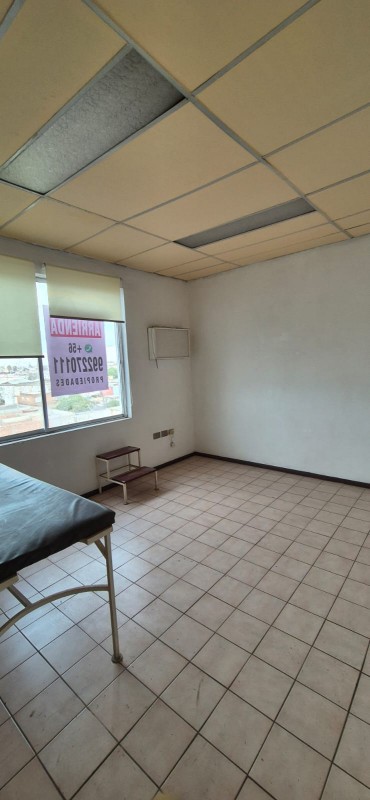 Arriendo Oficina en Centro Medico