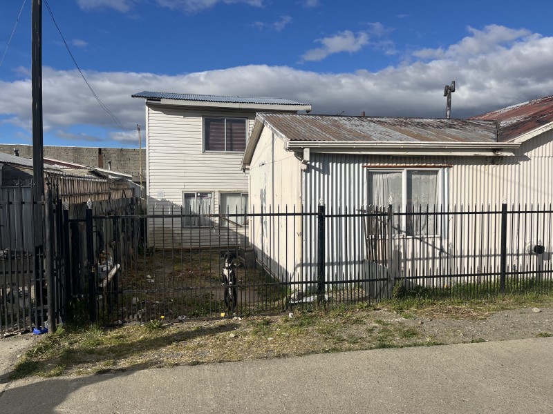 Se Vende Amplia Propiedad, 3 Casas, Punta Arenas