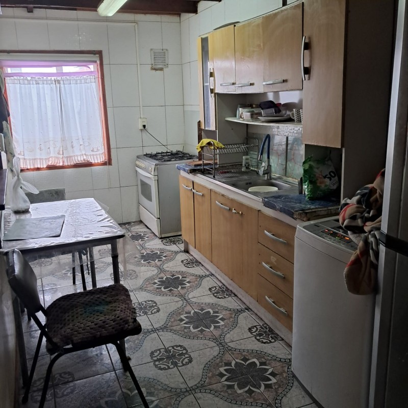 Se Vende Amplia Propiedad, 3 Casas, Punta Arenas