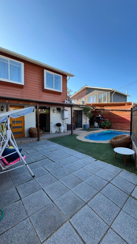 Arriendo Comoda Casa 4D,1B,2 E,con Piscina,aire Acond