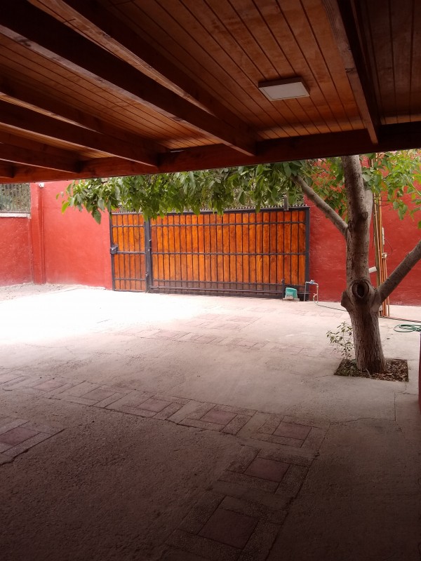 Casa en Venta – Calera de Tango Piscina – Quincho