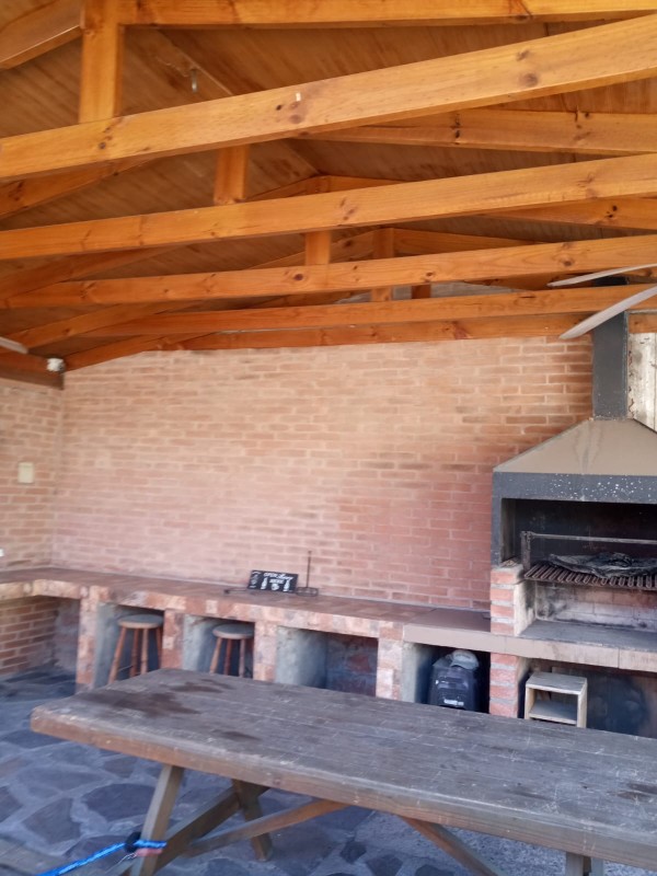 Casa en Venta – Calera de Tango Piscina – Quincho