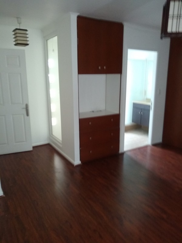 Casa en Venta – Calera de Tango Piscina – Quincho